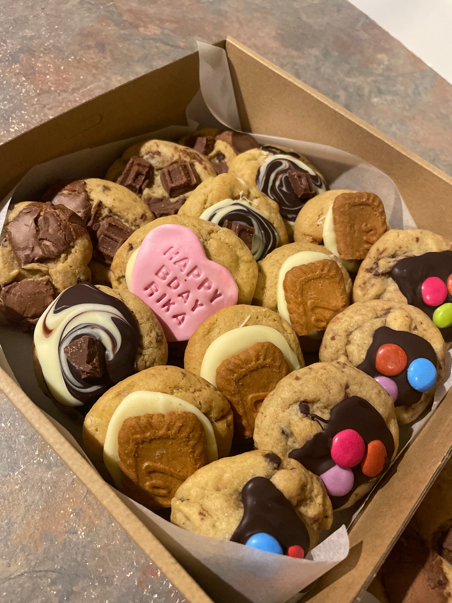 Gift box of mixed mini's 16 cookies (includes fondant cookie with note)